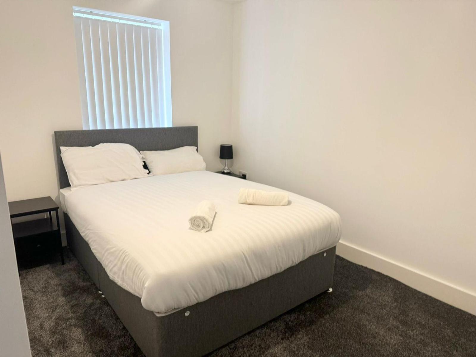 Spacious 4-Bed Semi-Detached Home With Garden Liverpool Exterior foto