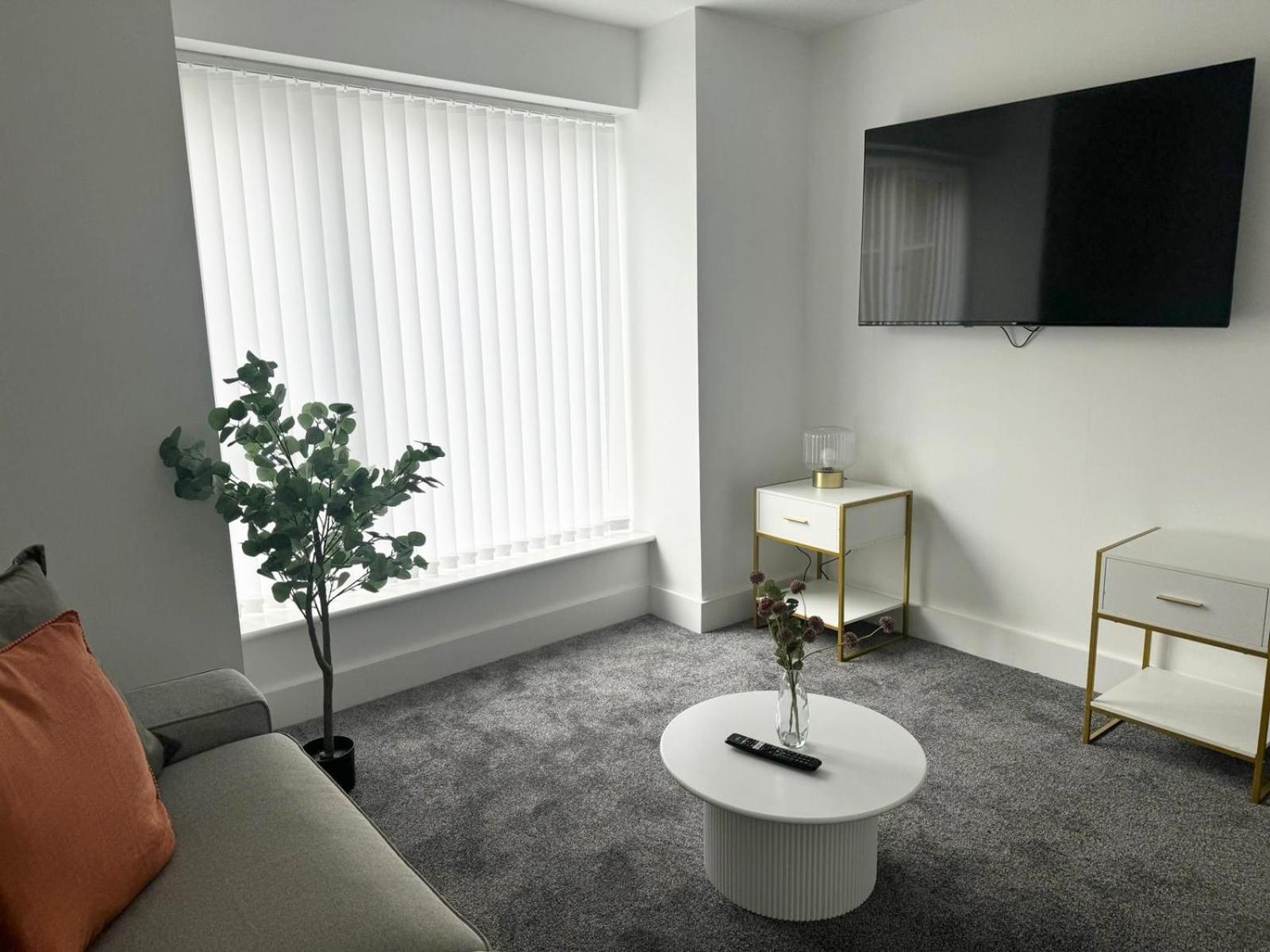 Spacious 4-Bed Semi-Detached Home With Garden Liverpool Exterior foto